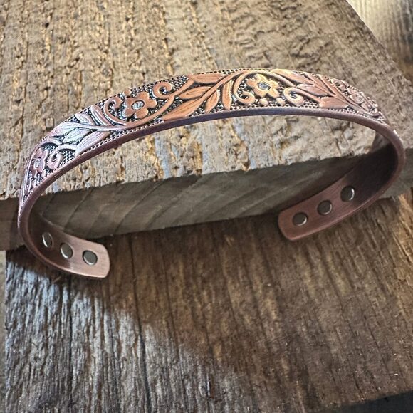 Boho Copper Floral Cuff Bangle Bracelet, Arthritis Relief, Gift Box - Picture 11 of 11